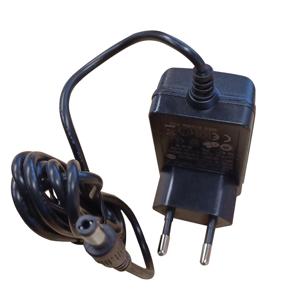 AC adapteris (9V 500mA) svariem